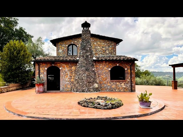 Casale Delle Querce, historic farmhouse in Giove, Umbria, Vacation home rural tourism olive oil farm