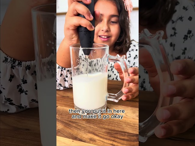 How to froth milk, taught by Luna! #shorts
