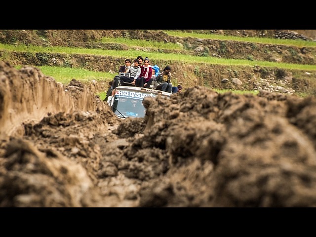 Nepal: Stuck in Muddy Cliffside Road | Deadliest Roads