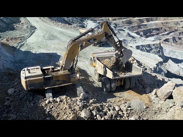 Caterpillar 385C Excavator | Loading Blasted Rock in the Mine - Pyramis Ate