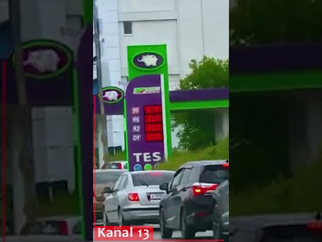 In Crimea, queues for gasoline reach 3 km; Ukraine neutralizes 40% of Russia oil refining capacity