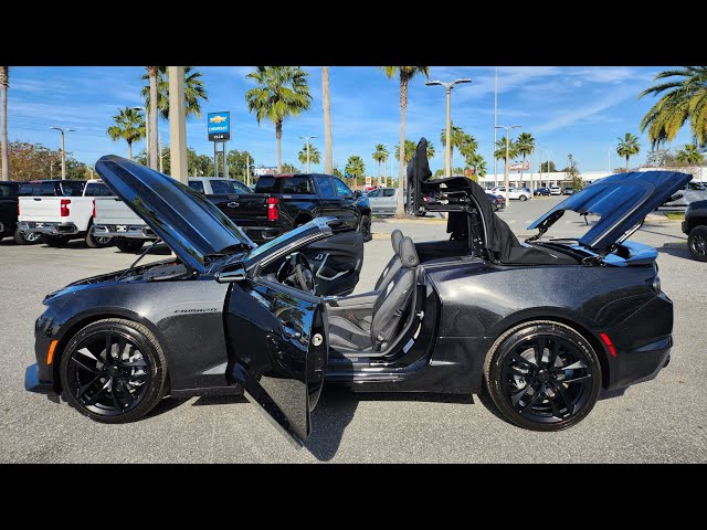 2024 Chevrolet Camaro Convertible, RS, 3LT, "Collectors Edition" en Español