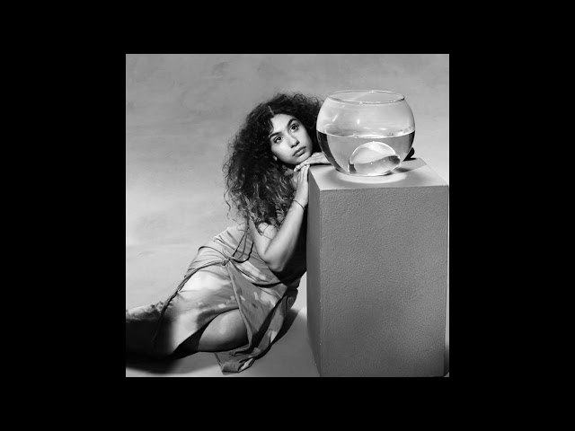 Alessia Cara - Far Away (Freestyle)