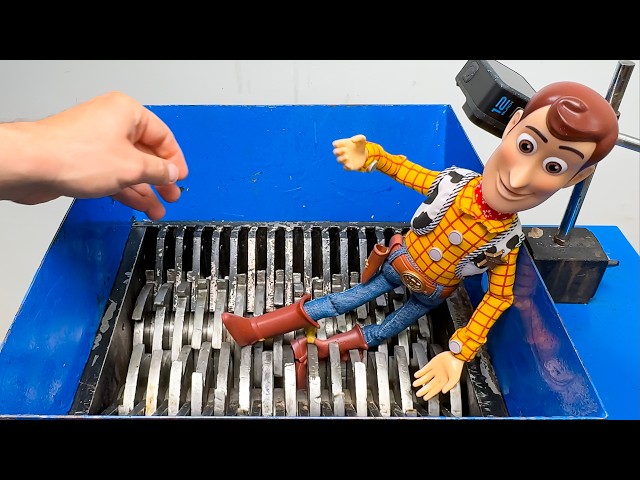 Woody Sheriff vs Industrial Shredder 😱