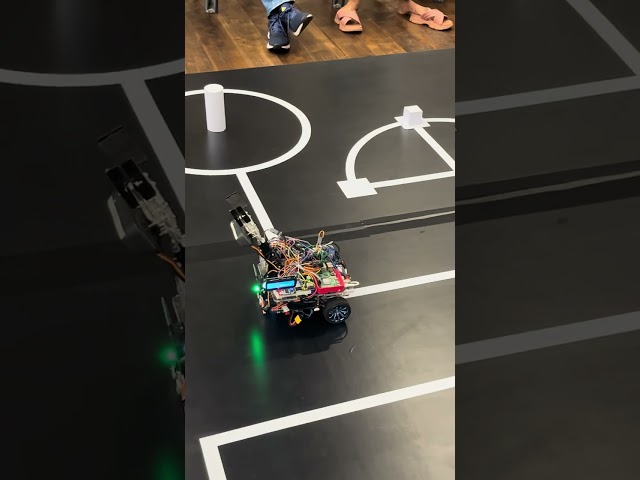 Sparkle Robot using computer vision to identify 3D objects at SLRC 2024