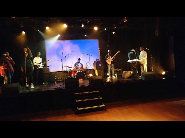 Justin Just'y Concert salle Pan Piper...Balance!!
