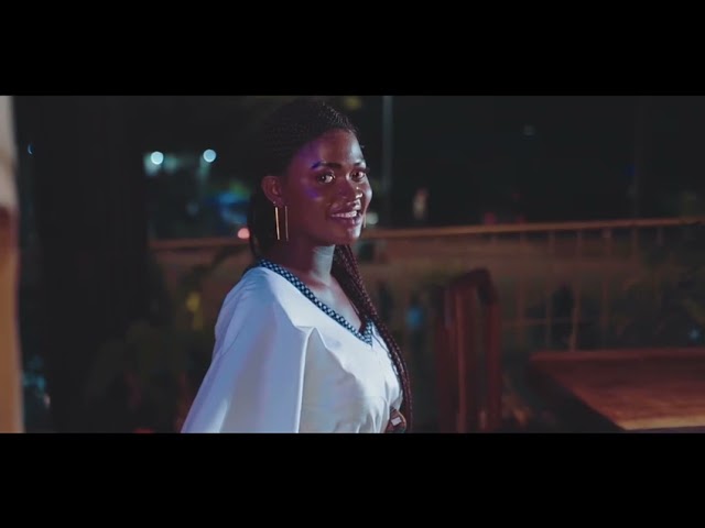 CRAZY PEN ft ROMEO NTOULLO - Reprends Moi  (Clip Officiel)  by Douglas Bind.