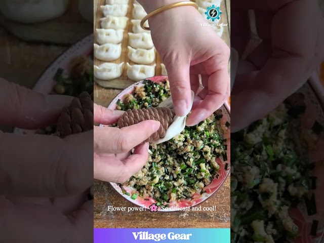 This Pine Cone Food Hack is NEXT LEVEL! 🌲🌹🤯 Edible Art?! #foodart #diy #baking #satisfying #wow