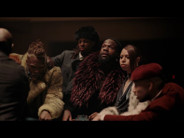 Tayc - GIRLFRIEND (Clip officiel)