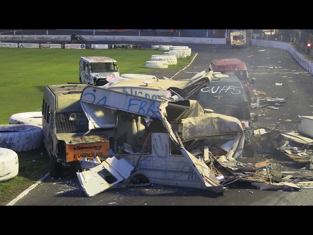 Van Banger Caravan Carnage at Cowdenbeath racewall 01-08-2026