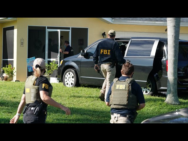 FBI At Laundrie Home, Dog The Bounty Hunter, Neighbor Charged, Brian Laundrie Phone - iCkEdMeL