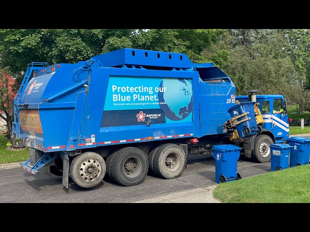 Republic Services Autocar Heil Python Garbage Truck