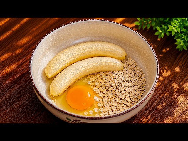 If you have 2 bananas and 1 egg, make this 5 minutes recipe for breakfast! Simple and so Delicious!
