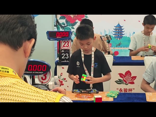 Rubik’s Cube World Record: 2.51 (Xuanyi Geng)