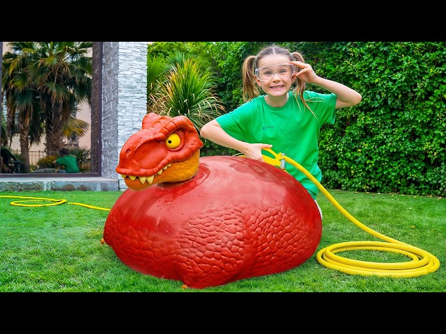 Stretchy Dinosaur Toys Water Experiment and Fun Kids Stories