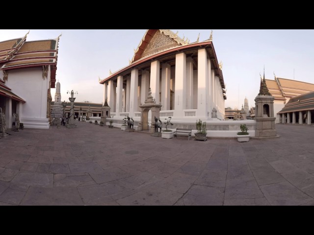 360 video: In the middle of Wat Pho Complex,  Bangkok, Thailand