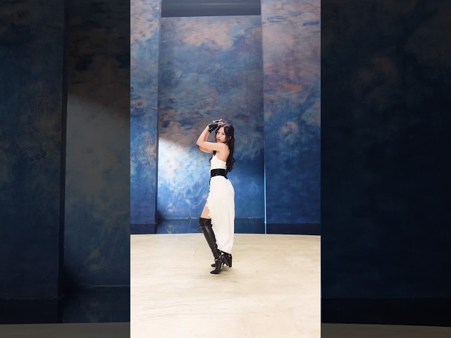 MISAMO「Do not touch」White Dress ver. -MINA-