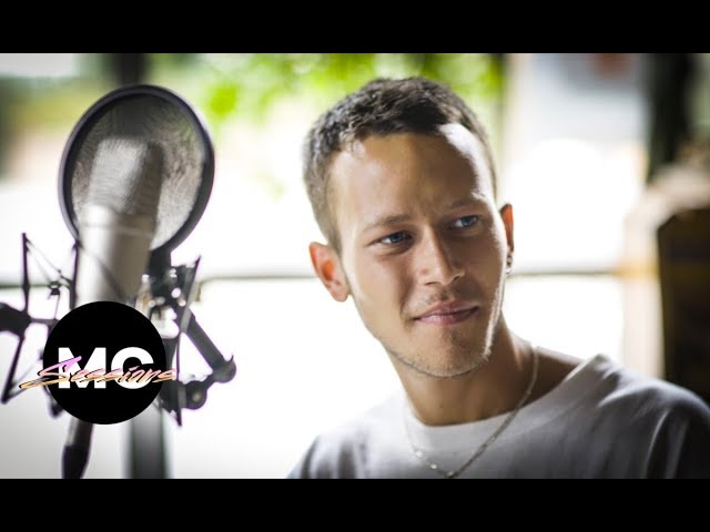 Isaac Waddington - To The Moon | M.C Sessions