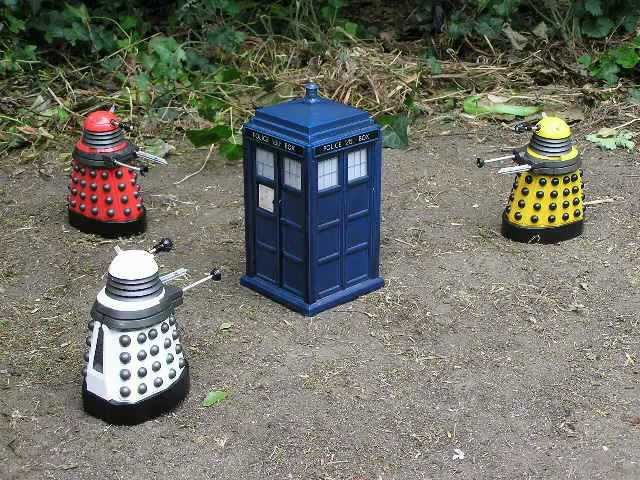 Doctor Who - Adventure of Doom - Dr Who Figure Adv
