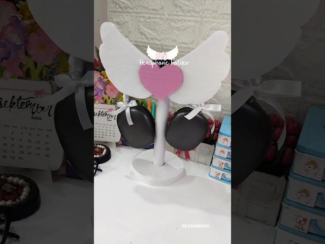 DIY Headphone Holder 🩷 #cardboardcraft #papercraft #DIYideas #handmade #youtubeshorts