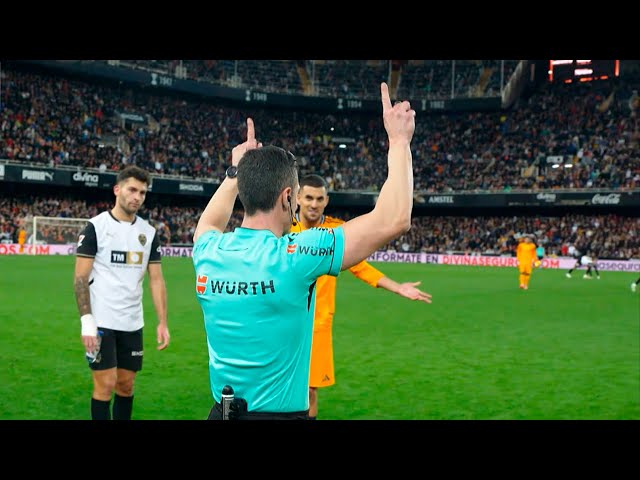 AUDIO REVISIÓN VAR | Primera División | Jornada 12 | Valencia CF - Real Madrid CF | Minuto 77