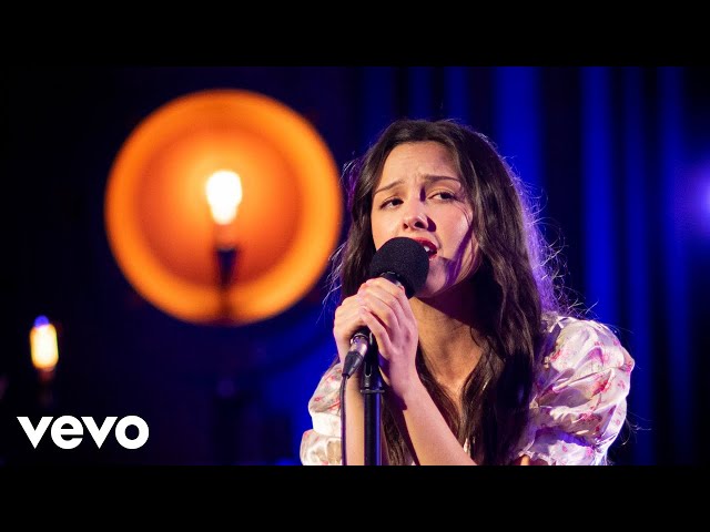 Olivia Rodrigo - the cure in the Live Lounge