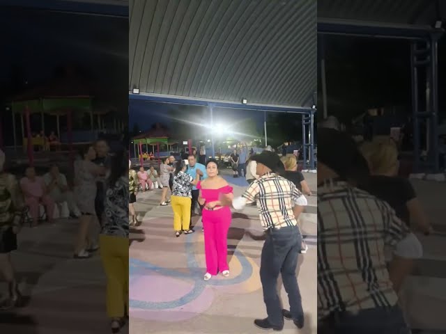 DOSTRES DE CHIHUAHUA EN EL BAILONGO PARQUE URUETA