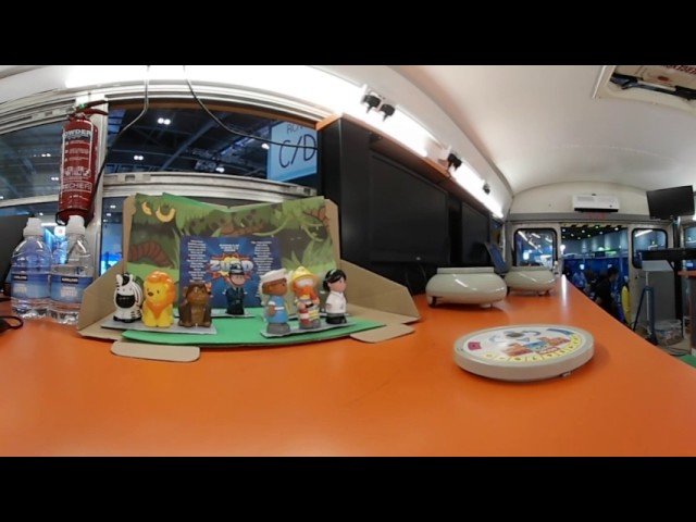 ONE Digital Consulting in BETT2017. Machine Learning & Robotics 360º in 4K.