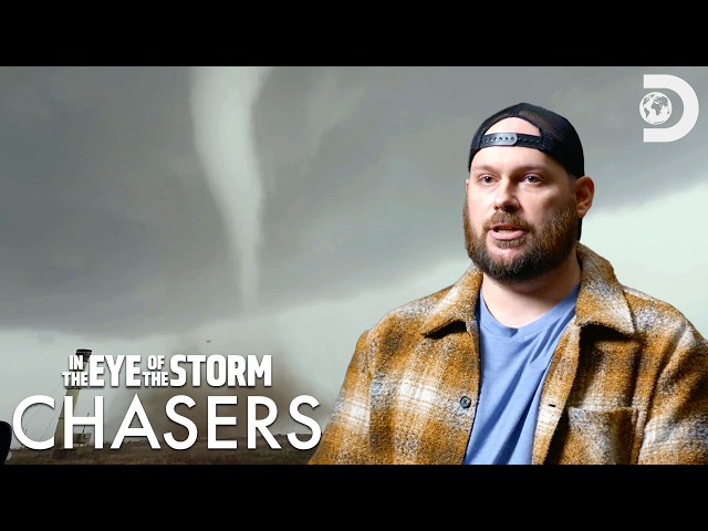 Dangerously Close Calls with Killer Storms | In the Eye of the Storm: Chasers | Discovery