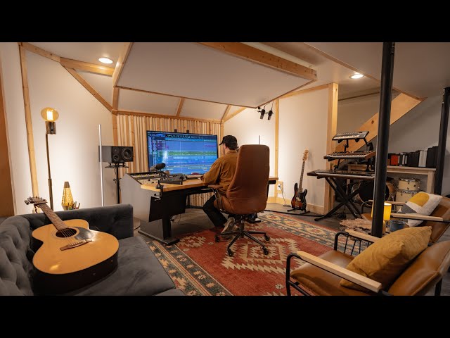 Modern Production Home Studio Setup | Logan Murphy (studio tour)