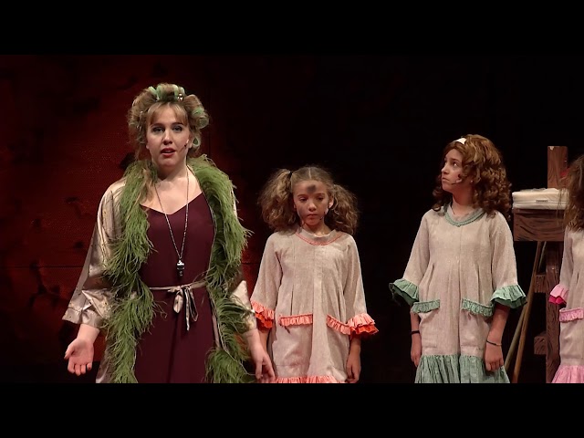 Nuestro sueño compartido, hacer comedia musical |  Glee Club Paracuellos | TEDxYouth@Madrid
