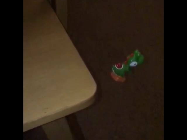 Yoshi falling off table to "Mad World"