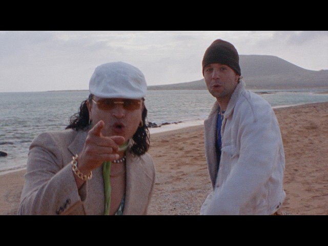 LA GRACIOSA - Quevedo ft. Elvis Crespo (Official Video) | EL BAIFO
