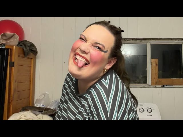 DOING A 2016 MAKEUP TUTORIAL (gone wrong) 