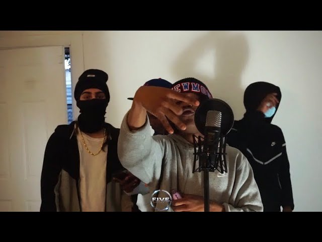 One5 MANI x Babygzz19 “bounce back” open mic performance 