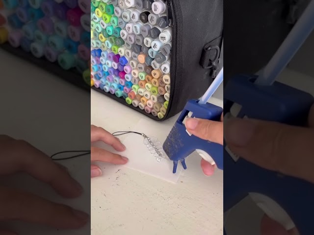 Easy keychain DIY idea 🐠👀💕 #art #diy #artideas #diyideas #drawing #keychain #diycrafts