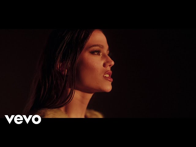Olivia Wald - en la cara