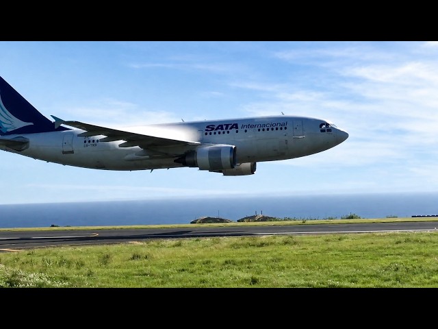 Plane Hits Windshear During Low Pass