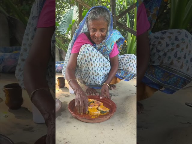 Hilsa Fish with Mankachu | Traditional Bengali Village Cooking