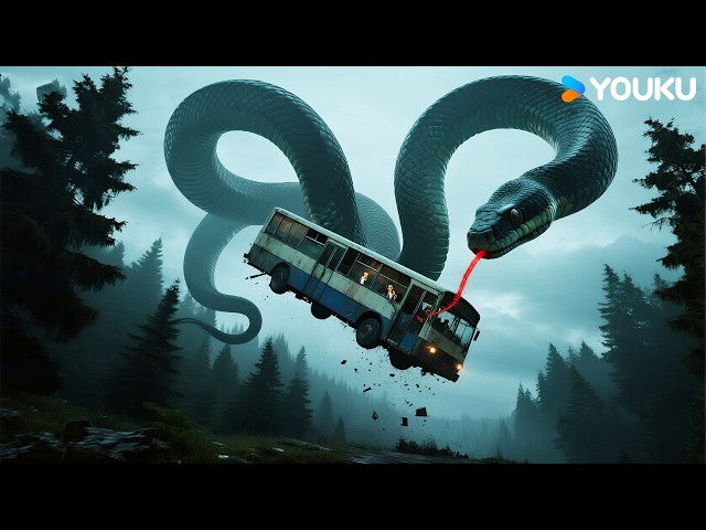 🐍🚌💥Enraged serpent hurls bus into the sky! | Snake 3 | YOUKU MONSTER MOVIE