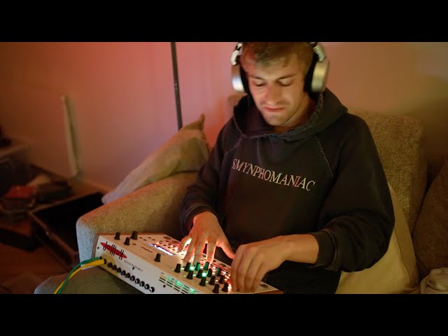 Couch Techno 2 - Jomox Alpha Base MK II Jam