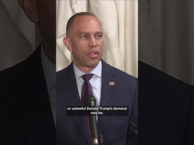 Hakeem Jeffries questions Bill Pulte's qualifications