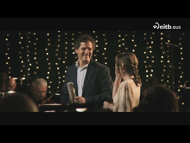 GABON KANTAK: AI! HAU GABAREN ZORAGARRIA. Maddalen Arzallus eta Xabier Sukia