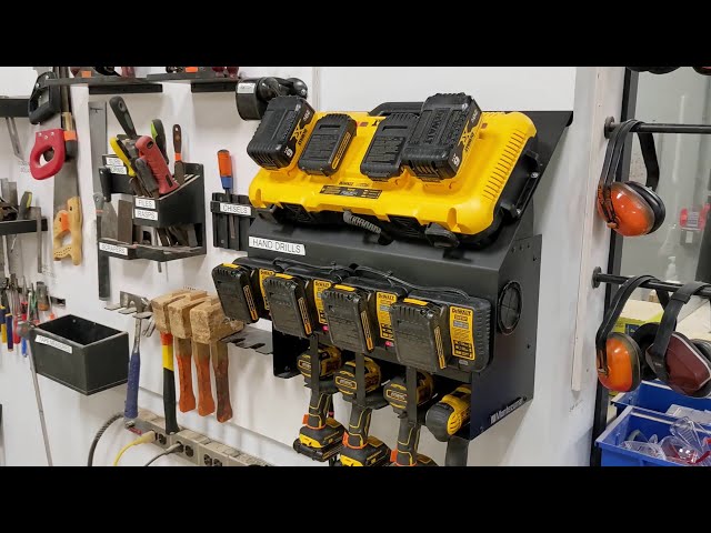 TXRX Woodshop   DeWalt Charger Mount