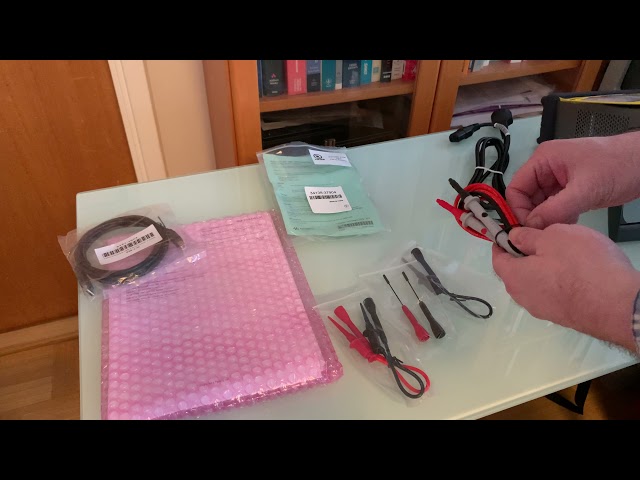 Unboxing the Keysight 34461A   4K