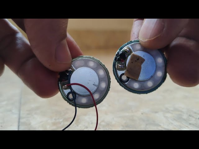 What's Inside a Headset? | Headset Teardown 🎧🔍