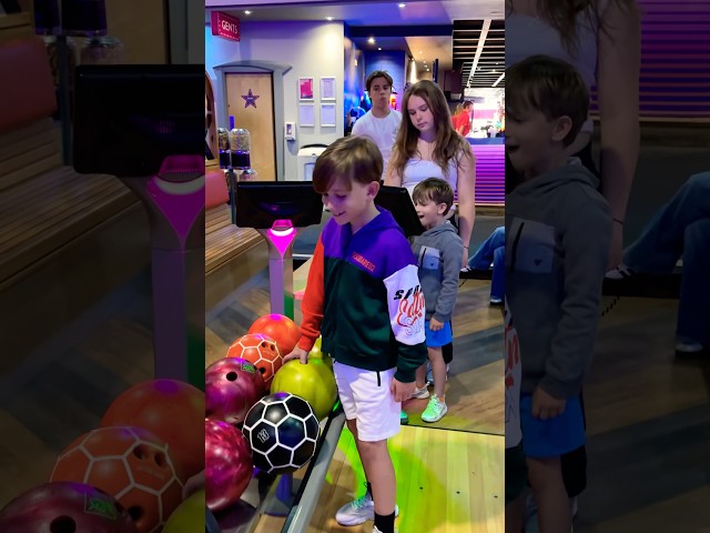 My Favorite Game is Bowling 🎳 | Fun Kids & Family Challenge