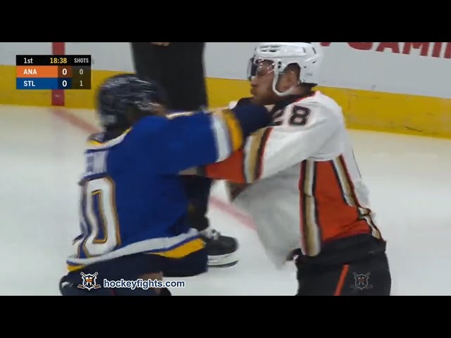 Jani Hakanpaa vs Brayden Schenn Mar 26, 2021