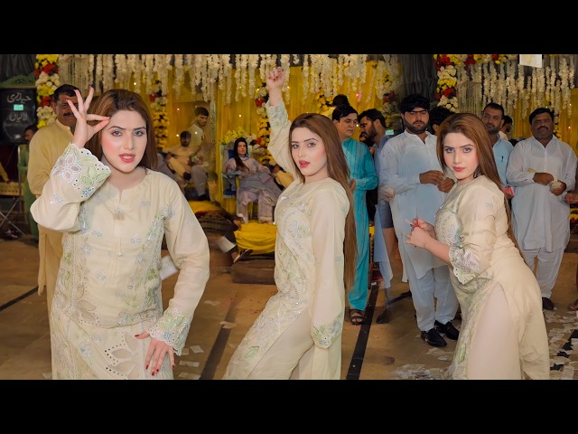 Nawan Nawan Beli - Nisha Khan Mujra Dance Performance