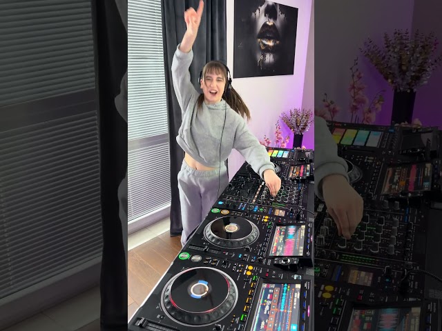 DJ Gabi aka Gabsta 💥  Tech House MIx For The Weekend 🔊💃